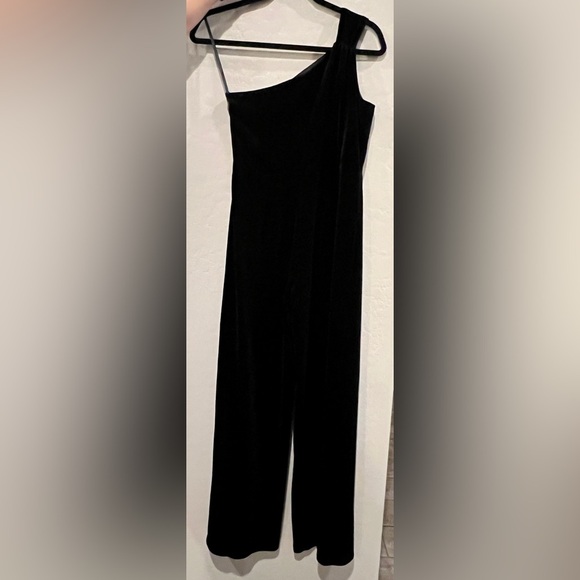 Banana Republic Women One Shoulder Black Jumpsuit size XS.  New no tags - Picture 4 of 8